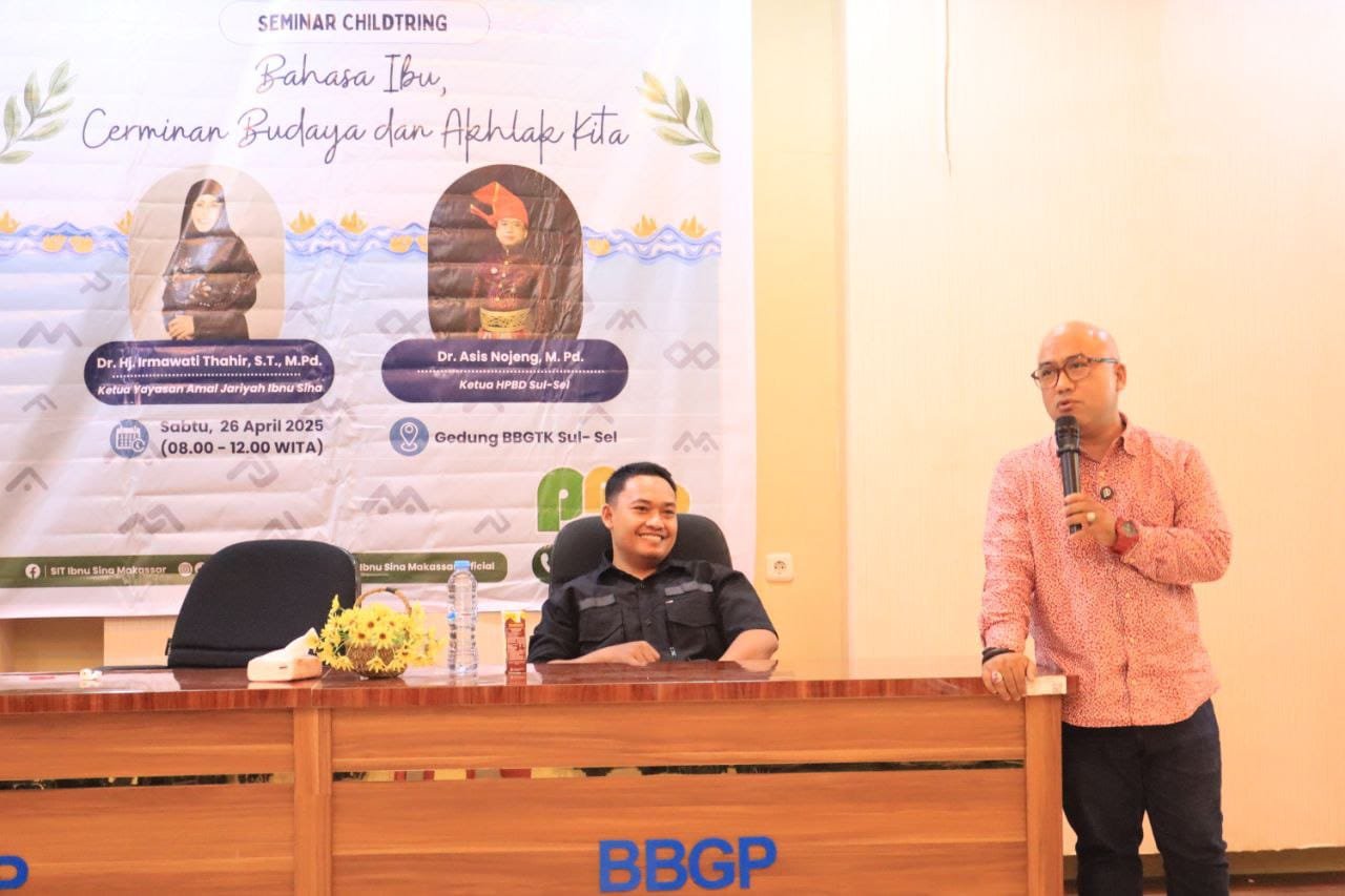 Seminar Childtring SIT Ibnu Sina Makassar Bekali Siswa Kecerdasan Berbahasa
