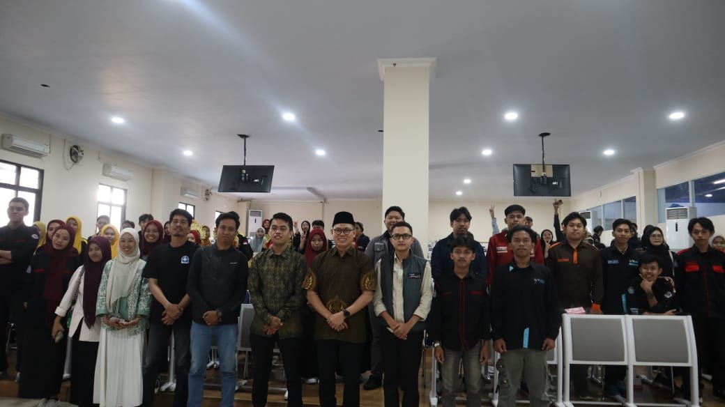 Dialog Kemahasiswaan Himatekpen Unismuh Makassar Bahas Peluang Digitalisasi Pendidikan