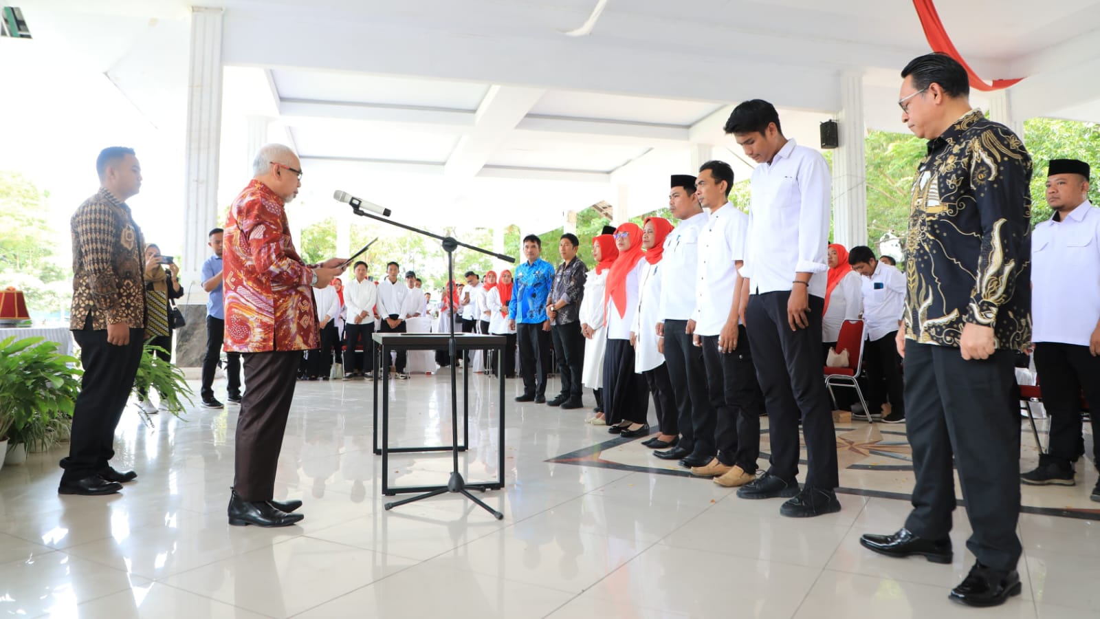 Wabup Bantaeng Lantik 67 Pengurus Koperasi Merah Putih: Solusi Atasi Kemiskinan