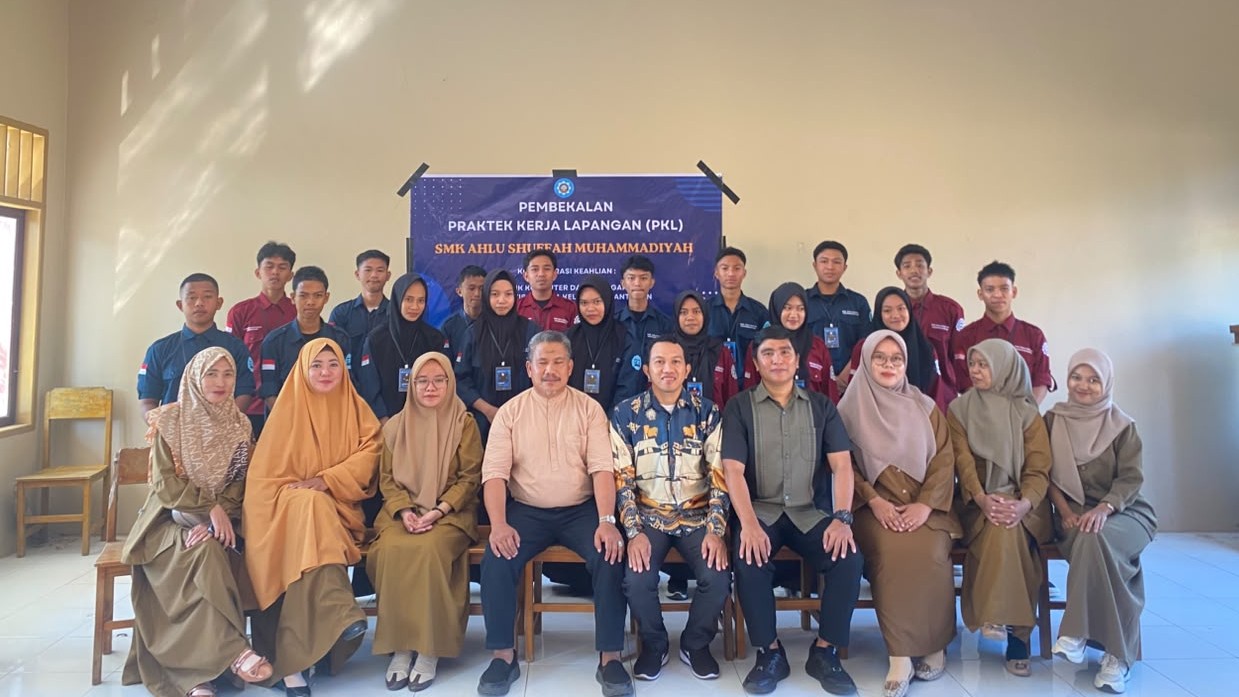 SMK Ahlu Suffah Muhammadiyah Bantaeng Lepas Siswa Ikuti Prakerin